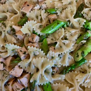easy creamy asparagus pasta